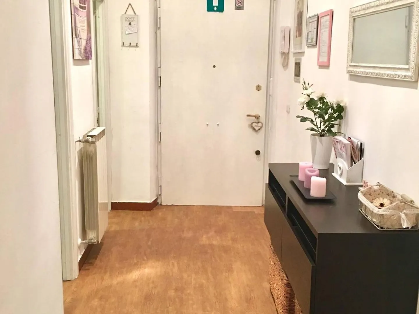 ローマFlorje Houseアパートメント